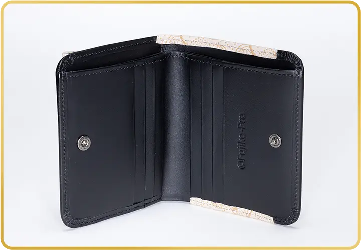 『ドラえもん』甲州印伝のミニウォレット イメージ