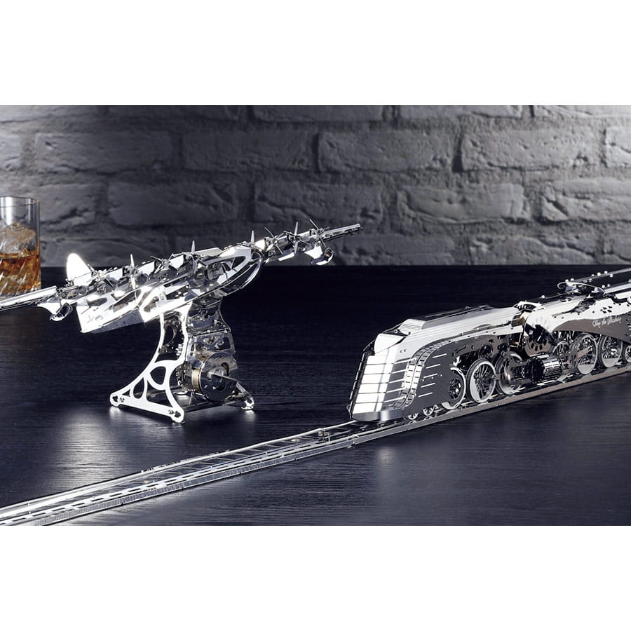 ゼンマイ式 超精巧なステンレス製の組み立てキット「Time for Machine」