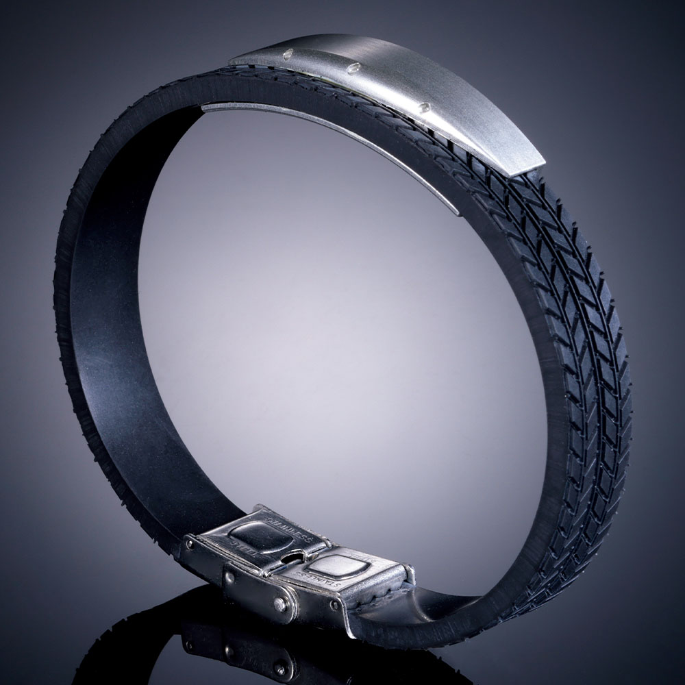 TREAD DESIGN BRACELET