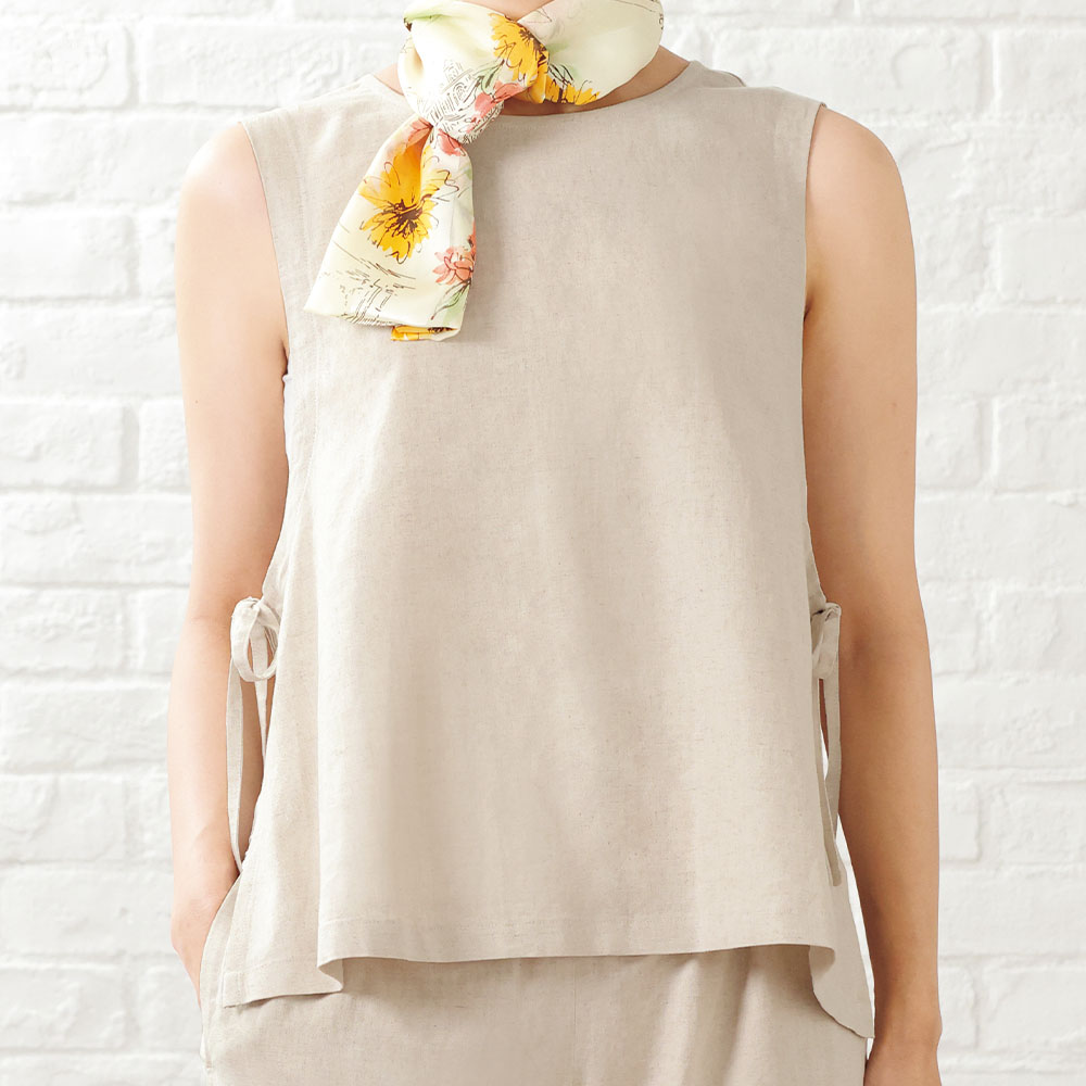 脇紐ベスト　ベージュ