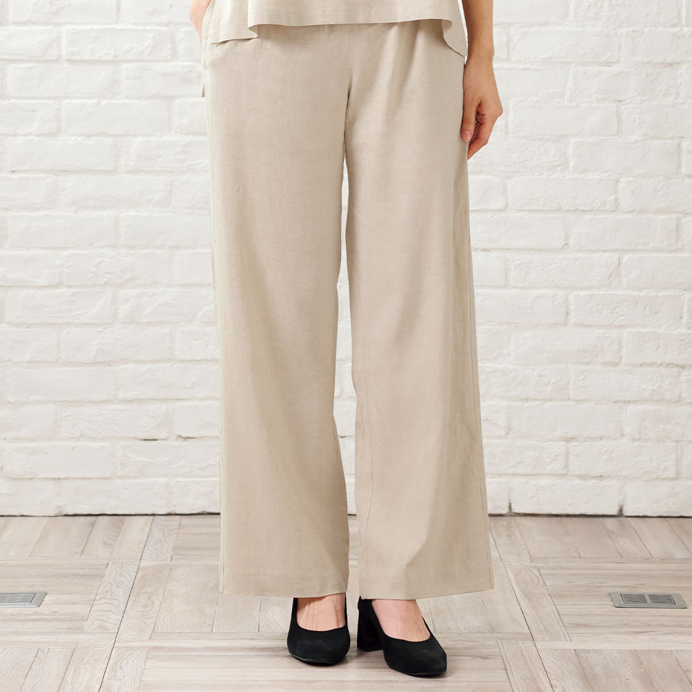 ストレートパンツ　ベージュ